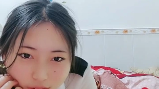 拖鞋家居日韩AV-白皙皮肤呆萌小姐姐！情趣耳朵抓屌吸吮！头套男怼着骚穴猛操，骑乘姿势打桩机，无套内射。